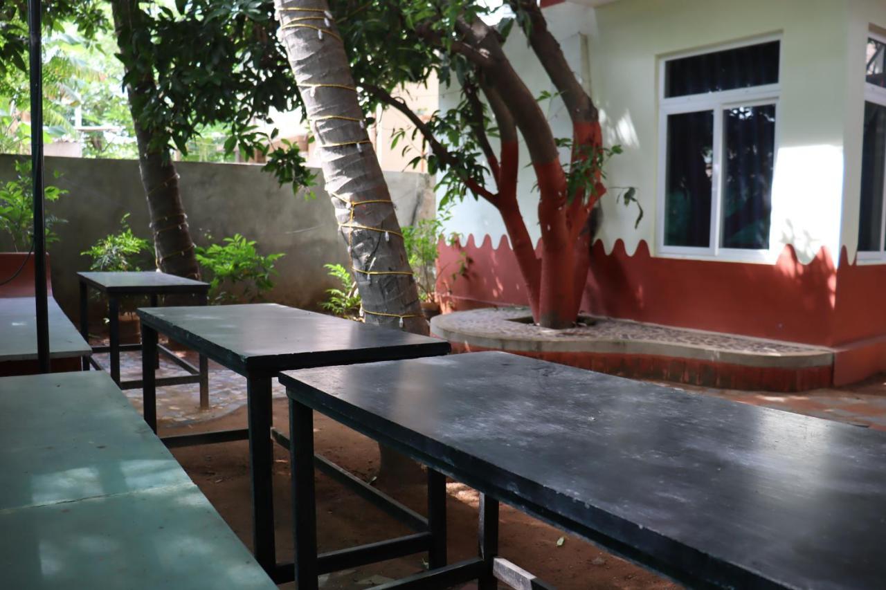 בית הארחה Tiruvannāmalai 	Da Mantra House מראה חיצוני תמונה